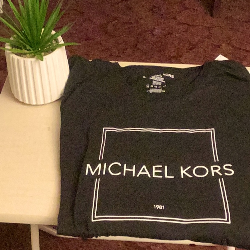 Michael Khors tshirt authentic